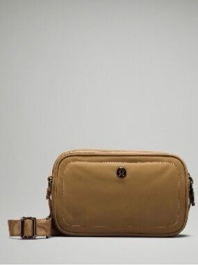 Lululemon Crossbody Camera Bag 2L